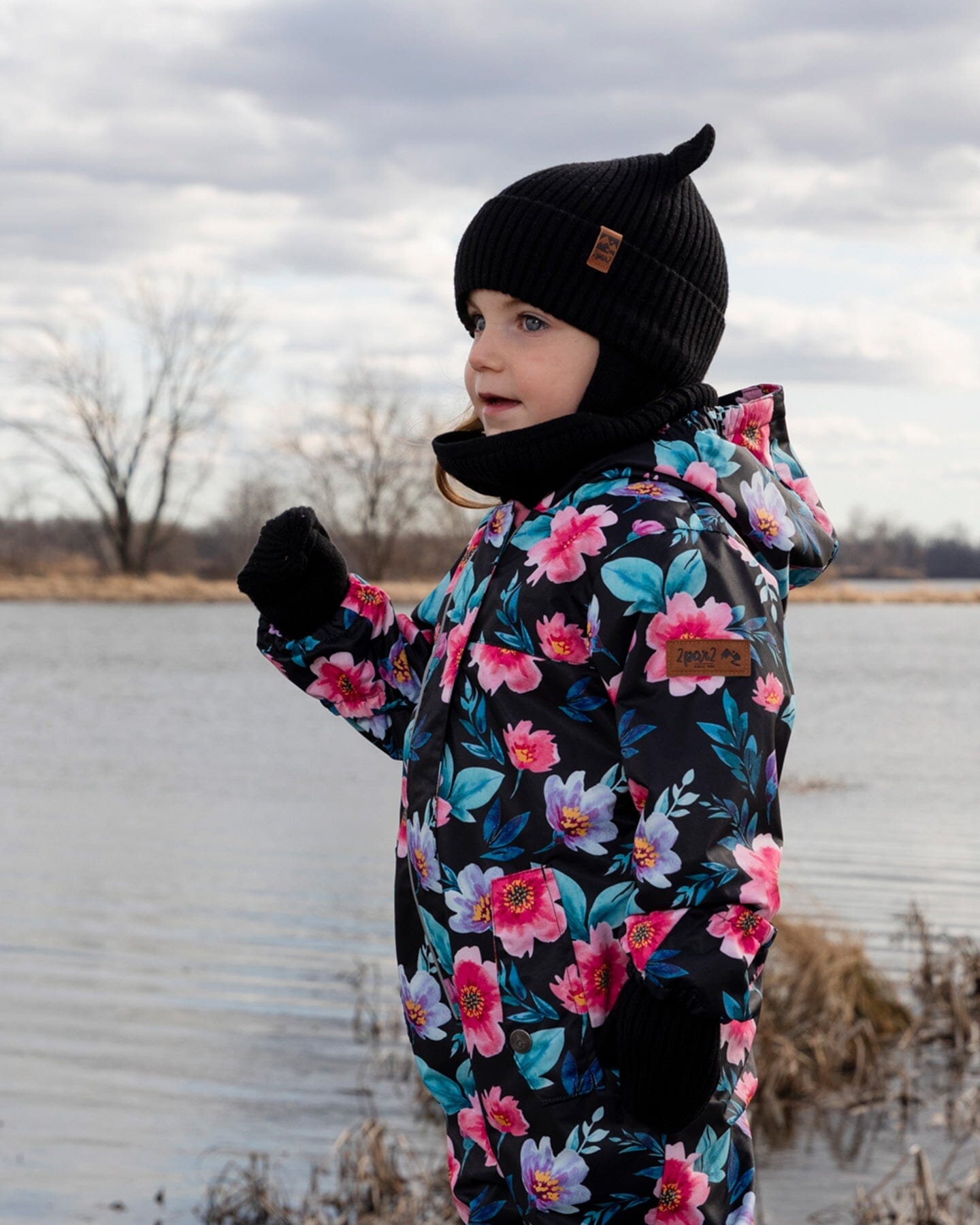 Baby Knit Mittens With Cord Black