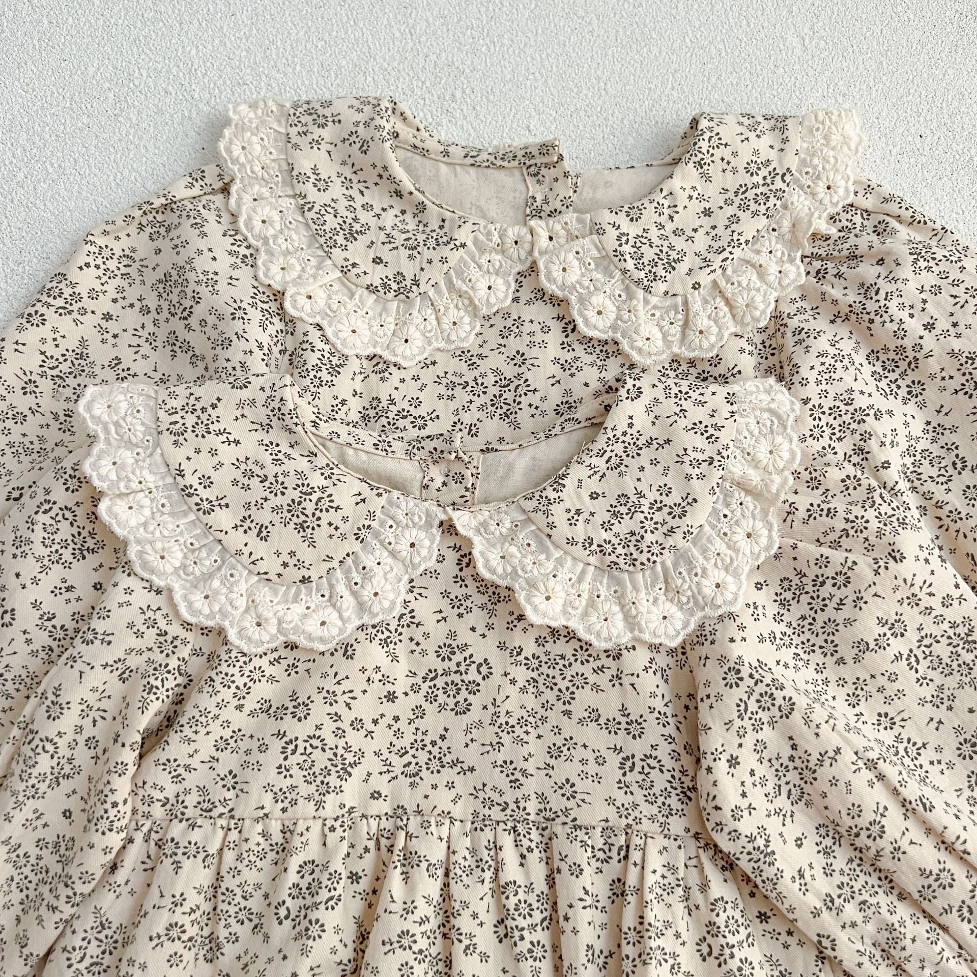 Adorable Baby Lace Collar Romper And Floral Print Girls’ Dress – Princess Sister Matching Set