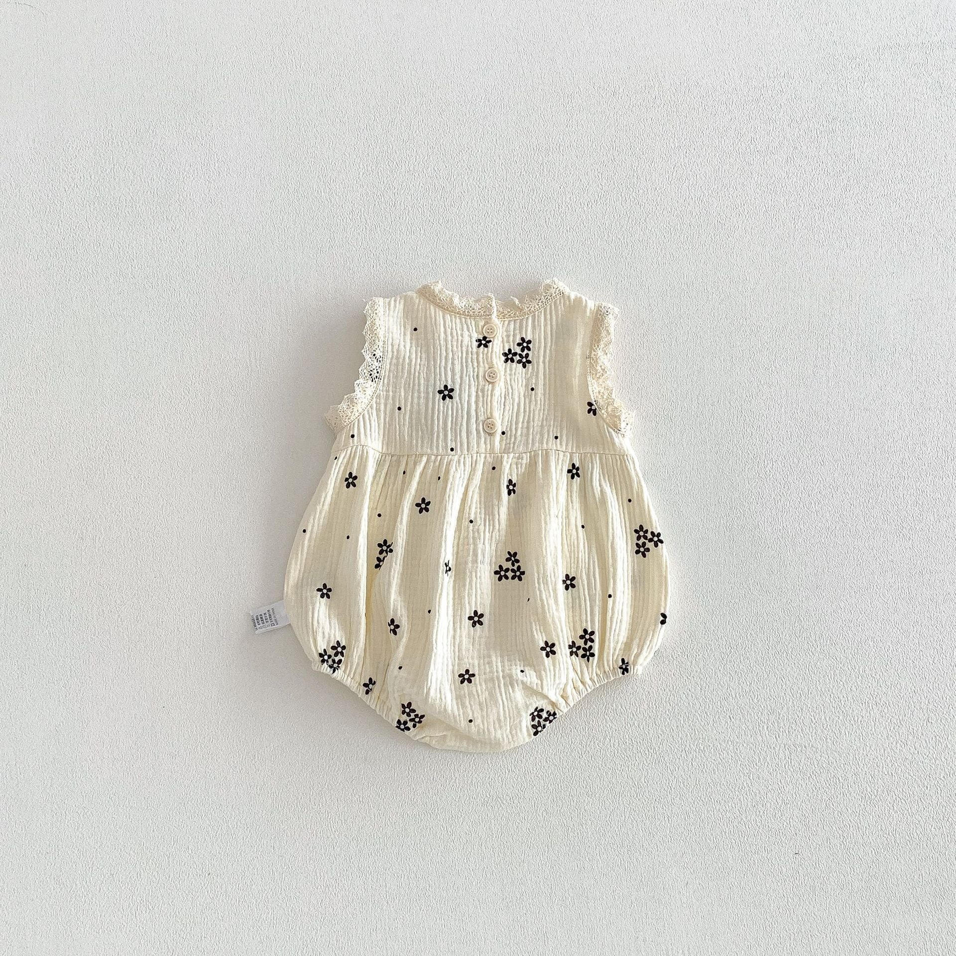 Summer Arrival Baby Girls Sleeveless Flowers Pattern Lace Trim Bodysuit